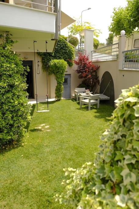 Apartment With Garden In Thessaloniki. Exteriér fotografie